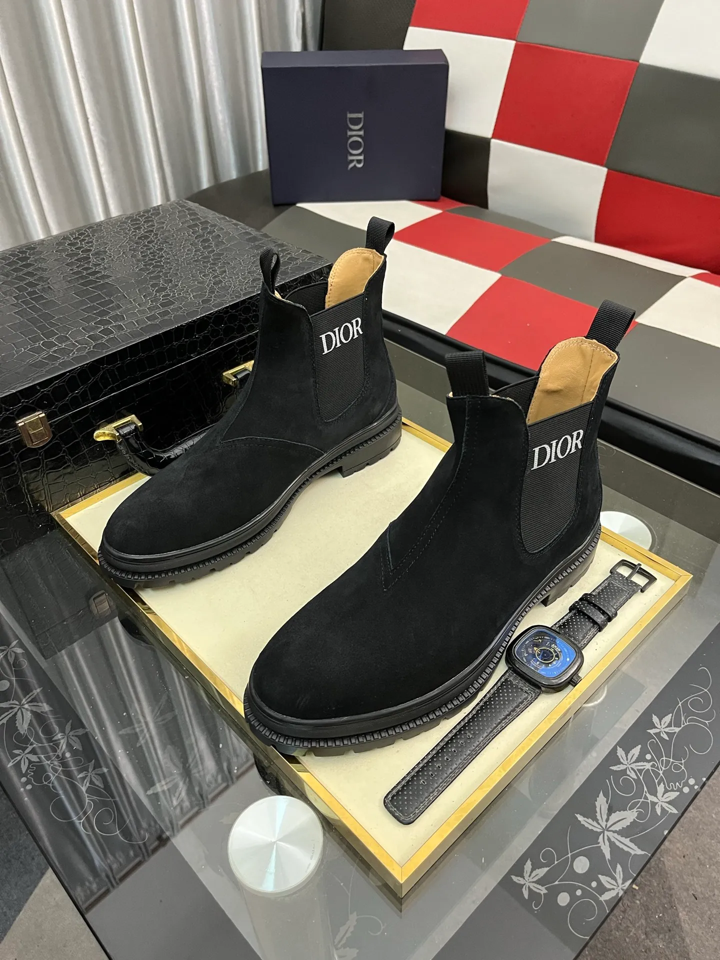 Men's shoes 💰500⌚️⌚️"Dior" Gaoban short boots ⚠️⚠️Top purchasing agents🔍🔍Men's 2023 HK counters are on sale simultaneously. Sole: The original sole is specially provided by the original factory. The exclusive movable molded sole is super comfortable. The original factory and the single product are handmade🔍🔍. The details determine the quality. We only make shoes with care. You can enter and exit the counter at will. Welcome to compare. 🇮🇹Size: 38-444️⃣Colors available